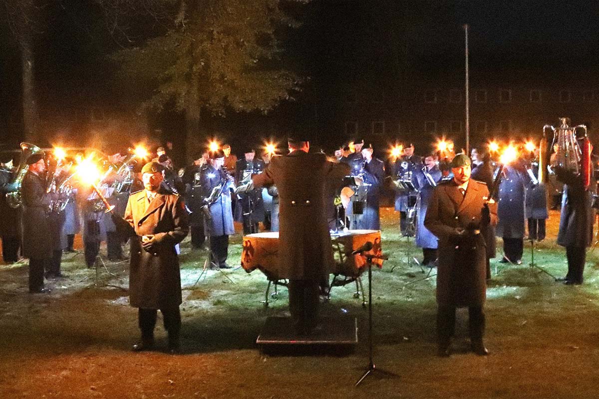 Musikkorps bei der Serenade